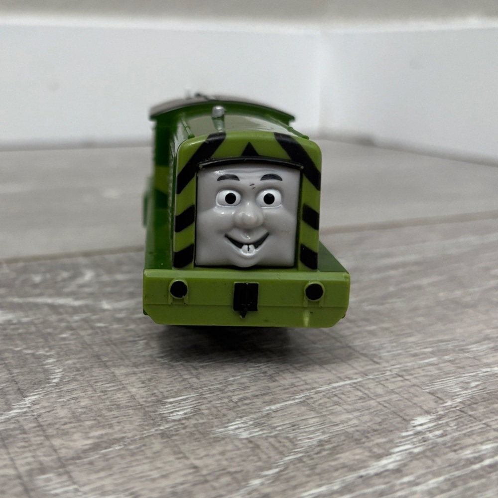 Motorized Trackmaster Green Salty - Not Working - Picture 3 of 8